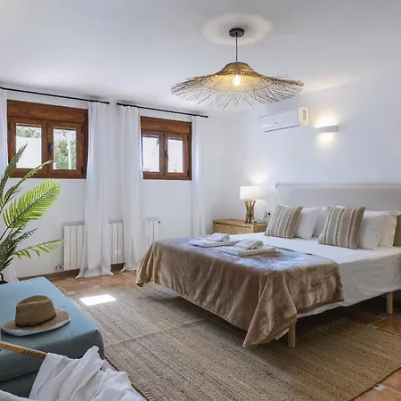 Casa Cora Вилла Montgo