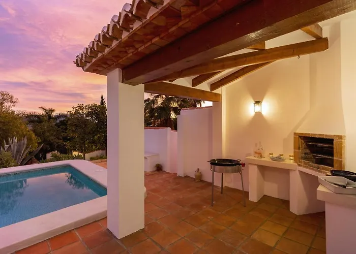 Casa Cora Villa Montgó